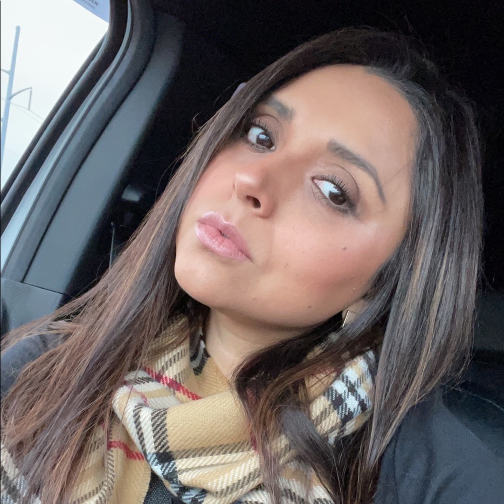 Meet your Posher, Lizeth